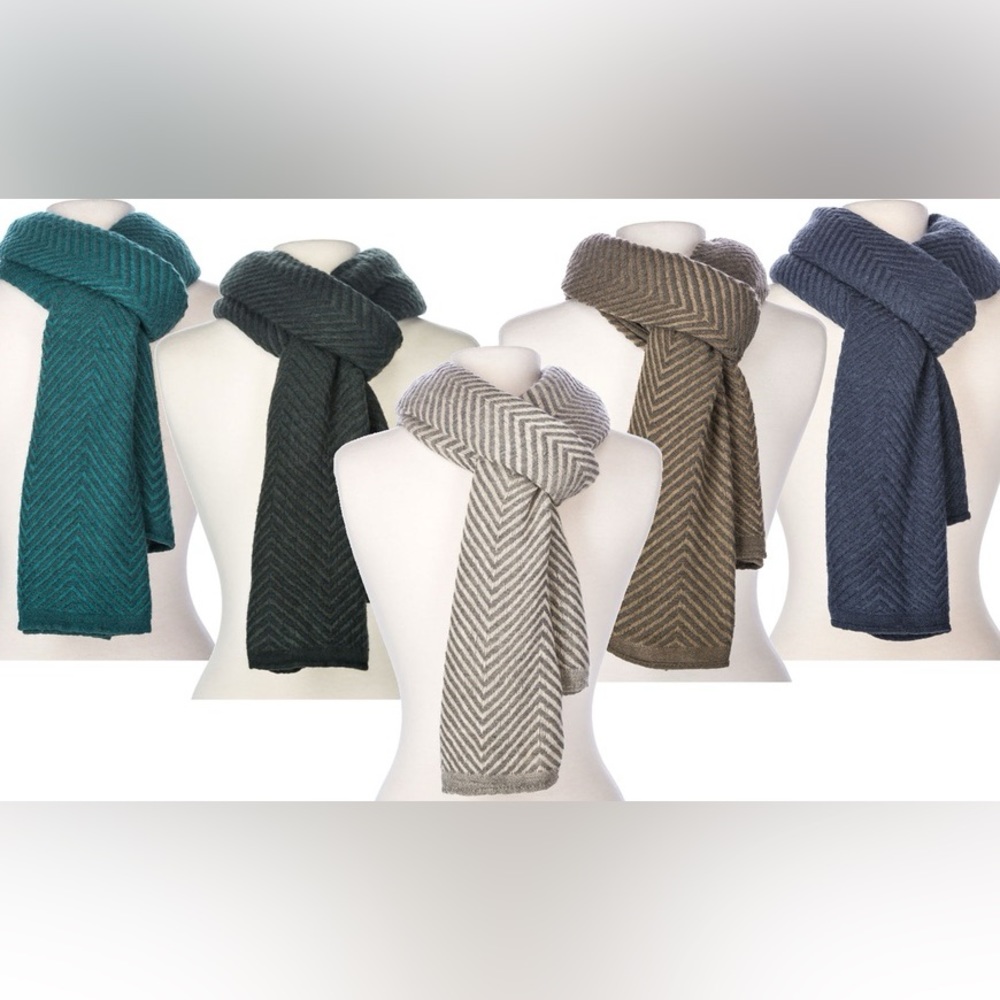 NWT Noble Mount 6 Mix Scarves 🎁🎄